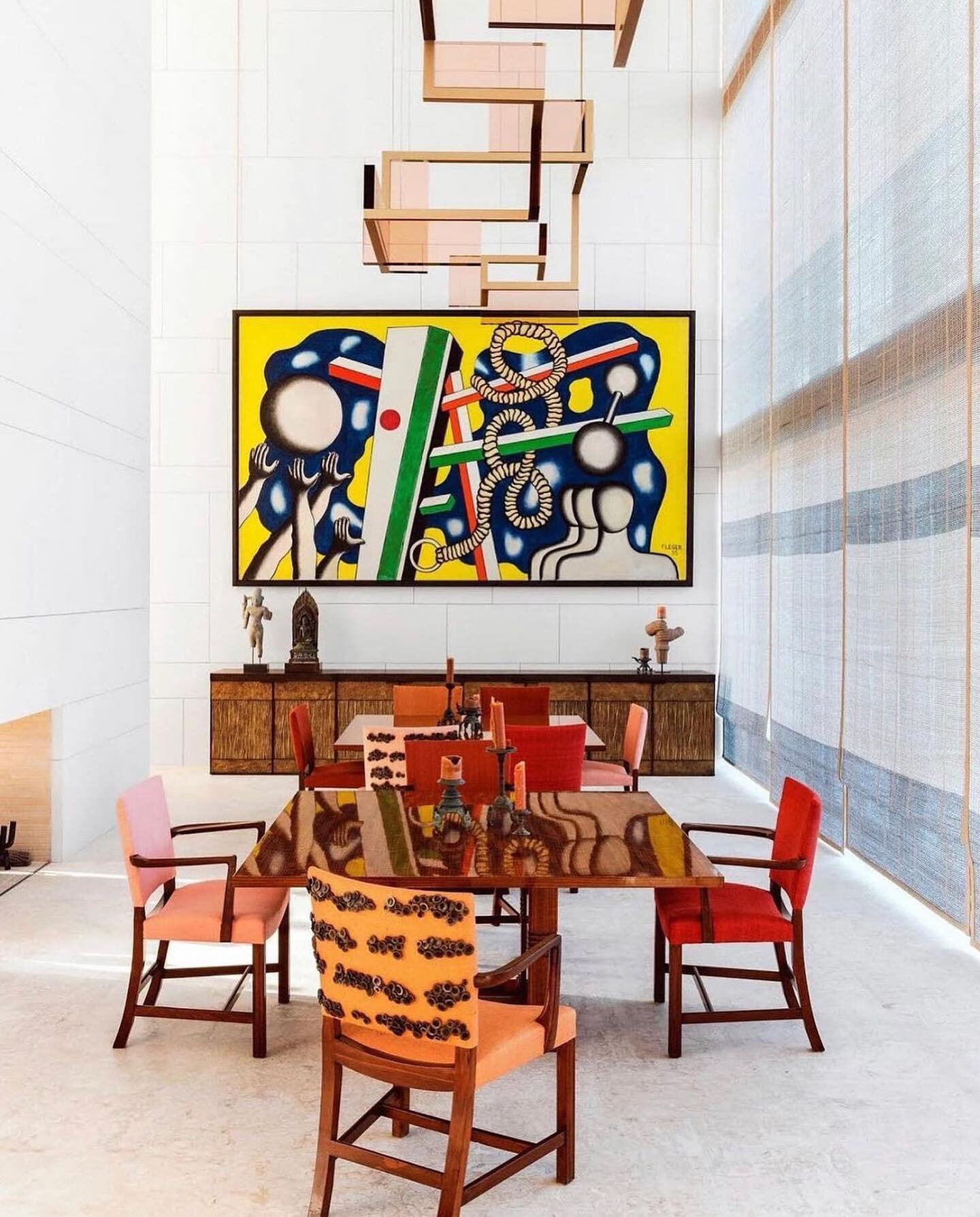 My absolute dream dining room. Architecure by @petermarinoarchitect and painting by Fernand L&eacute;ger.  What is your favorite part of this room?!
#interiorinspo #interiordecor #diningroominspo #architecture #interiordesign