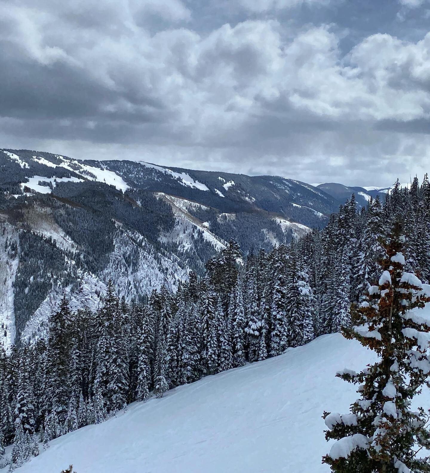 Last licks of Winter 2021💙  #aspen #mountainlife #highlands #colorado #springskiing